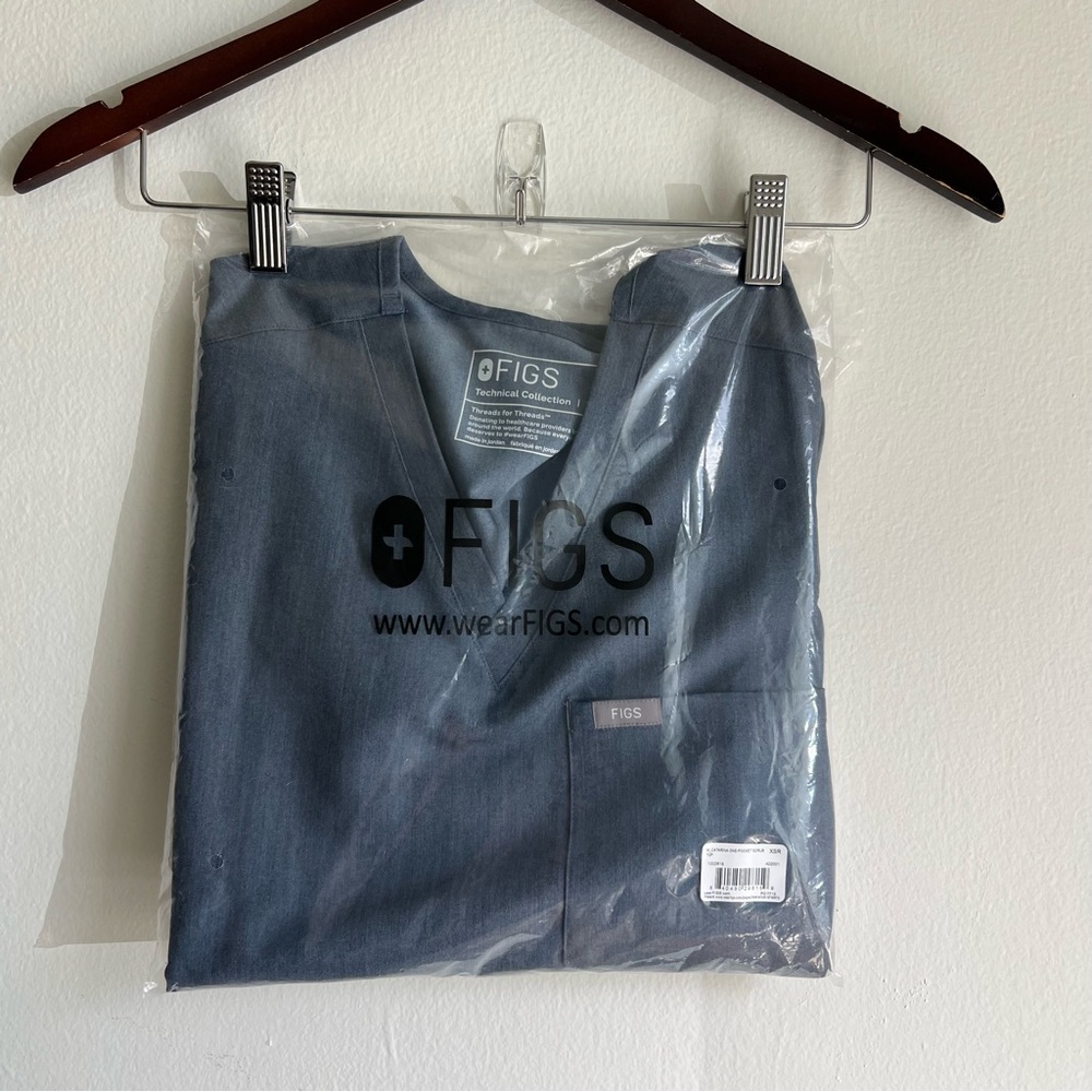 Heather denim Figs Catarina scrub top